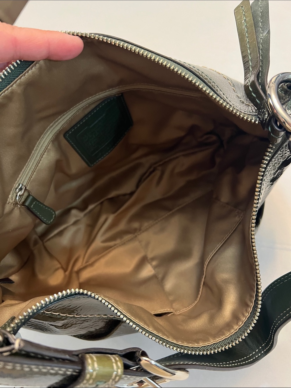 COACH CLASSIC GREEN PATENT LEATHER HOBO BAG PURSE NEW WITH TAGS - Picture 9 of 16